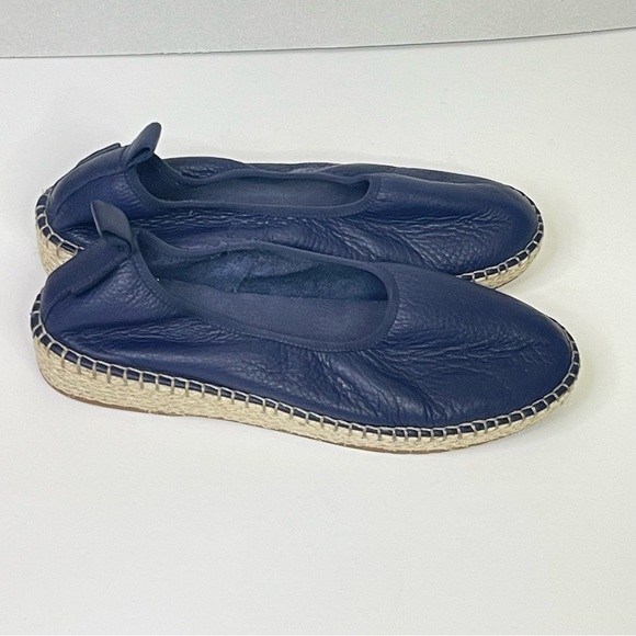 Cole Haan Leather Espadrille Loafers Women Size 8.5 Slip On Navy Blue Comfy - Picture 1 of 14
